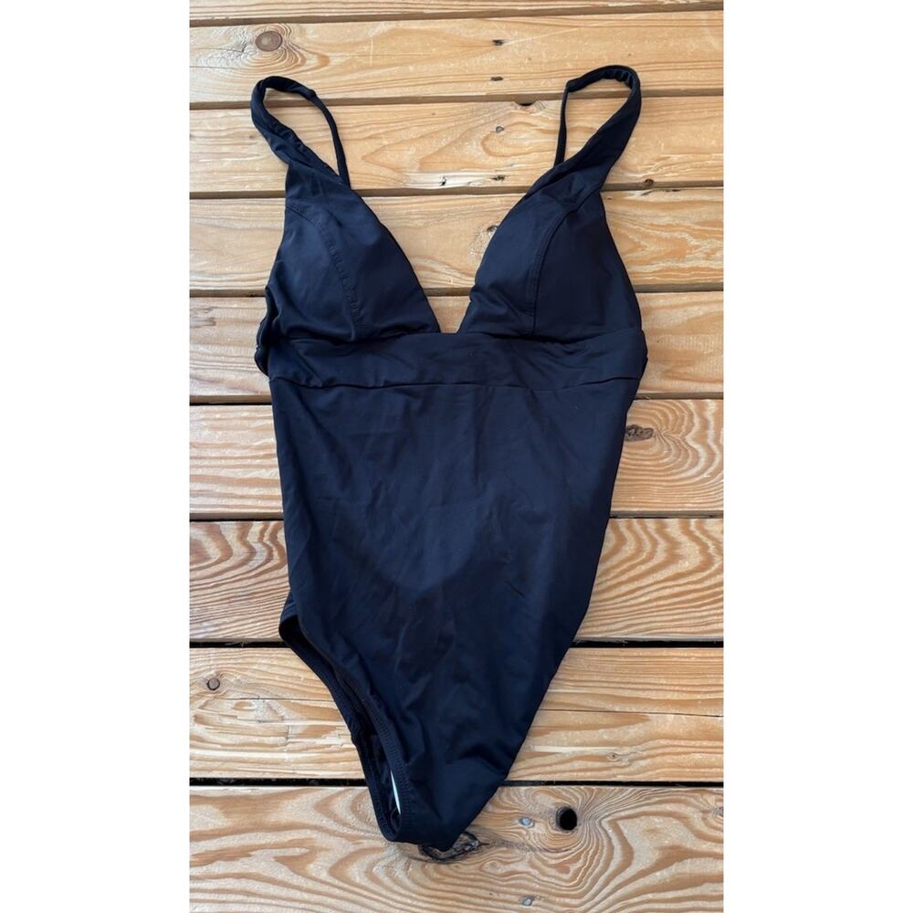 Andie NWT Women’s Sardinia One Piece Swimsuit Size MT Black H2